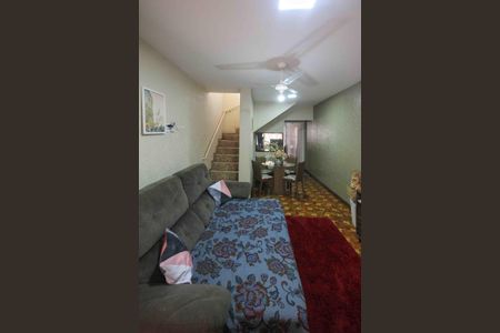 Casa à venda com 125m², 3 quartos e 2 vagasSala