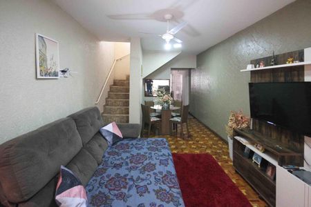 Casa à venda com 125m², 3 quartos e 2 vagasSala