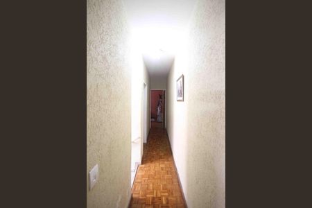 Casa à venda com 125m², 3 quartos e 2 vagasCorredor