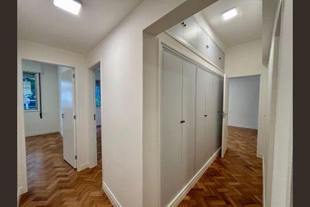 Apartamento à venda com 165m², 3 quartos e 1 vagaCorredor