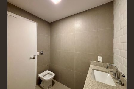 Apartamento à venda com 165m², 3 quartos e 1 vagaBanheiro Social