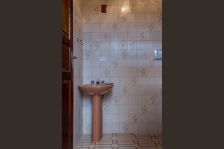 Casa à venda com 420m², 3 quartos e 3 vagas Casa à venda com 420m², 3 quartos e 3 vagasBanheiro de Serviço