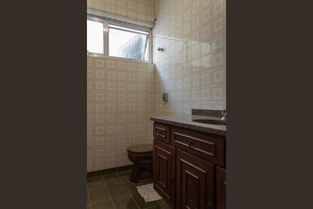 Casa à venda com 420m², 3 quartos e 3 vagas Casa à venda com 420m², 3 quartos e 3 vagasBanheiro