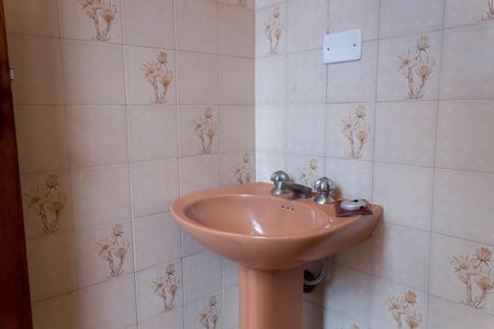 Casa à venda com 420m², 3 quartos e 3 vagas Casa à venda com 420m², 3 quartos e 3 vagasBanheiro de Serviço