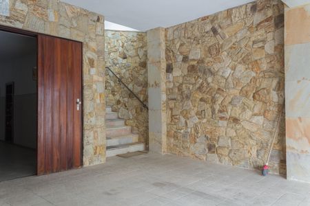 Casa à venda com 420m², 3 quartos e 3 vagas Casa à venda com 420m², 3 quartos e 3 vagasGaragem