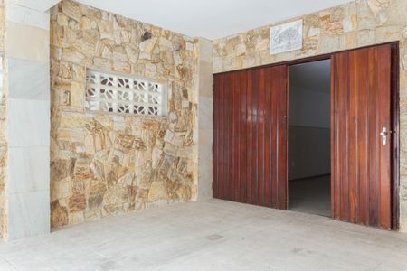 Casa à venda com 420m², 3 quartos e 3 vagas Casa à venda com 420m², 3 quartos e 3 vagasGaragem
