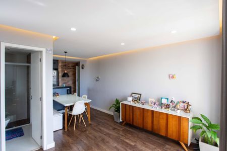 Apartamento à venda com 63m², 2 quartos e 1 vagaSala