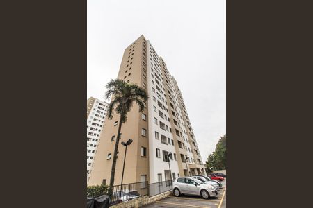 Fachada de apartamento para alugar com 2 quartos, 56m² em Vila Merces, Carapicuíba