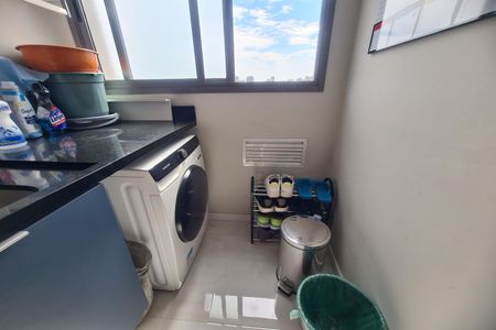 Apartamento à venda com 65m², 2 quartos e 1 vagaÁrea de Serviço