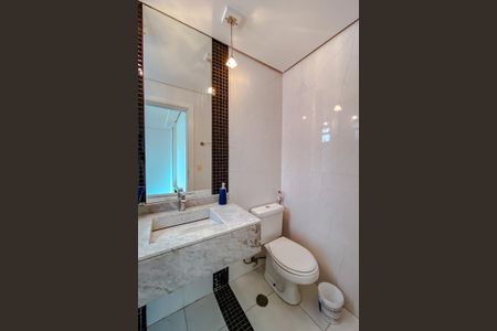 Apartamento à venda com 75m², 1 quarto e 2 vagasBanheiro da Suíte