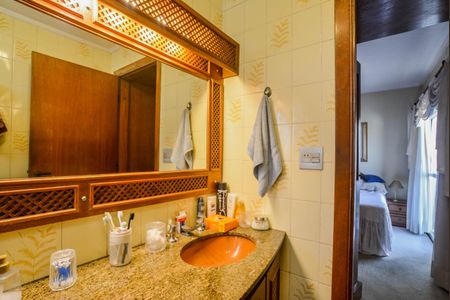 Apartamento à venda com 127m², 3 quartos e 2 vagasBanheiro da Suíte