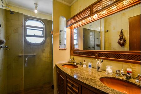 Apartamento à venda com 127m², 3 quartos e 2 vagasBanheiro da Suíte