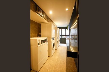 Studio para alugar com 24m², 1 quarto e sem vaga Studio para alugar com 24m², 1 quarto e sem vagaÁrea Comum - Lavanderia