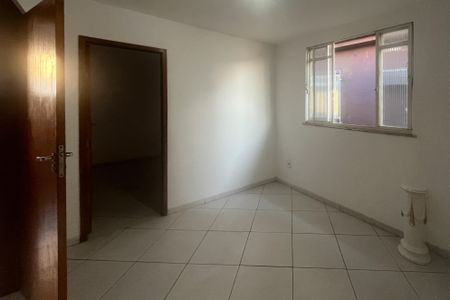 Sala de casa para alugar com 2 quartos, 70m² em Brás de Pina, Rio de Janeiro