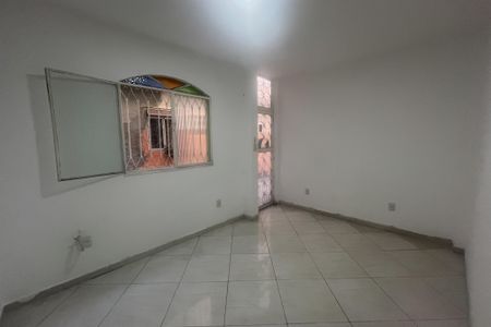 Sala de casa para alugar com 2 quartos, 70m² em Brás de Pina, Rio de Janeiro