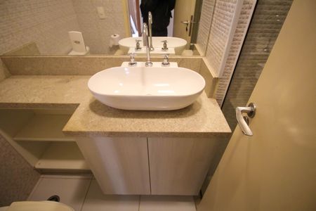 Apartamento para alugar com 55m², 2 quartos e 1 vagaBanheiro