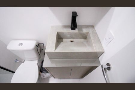 Apartamento à venda com 35m², 2 quartos e sem vaga Apartamento à venda com 35m², 2 quartos e sem vagaBanheiro