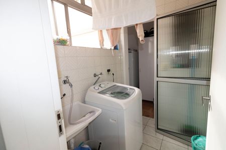 Apartamento à venda com 70m², 2 quartos e 1 vagaÁrea de Serviço