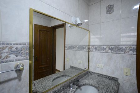 Casa à venda com 260m², 3 quartos e 3 vagasBanheiro