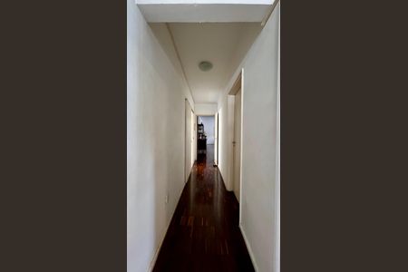 Corredor de apartamento à venda com 3 quartos, 126m² em Sumaré, São Paulo