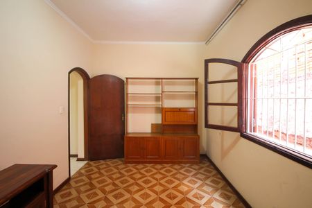 Casa à venda com 80m², 2 quartos e 2 vagasQuarto 2