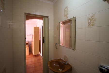 Casa à venda com 80m², 2 quartos e 2 vagasBanheiro