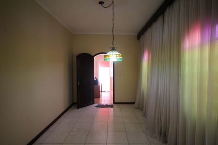 Casa à venda com 80m², 2 quartos e 2 vagasSala 2