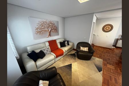 Casa de condomínio à venda com 130m², 3 quartos e 3 vagasSala