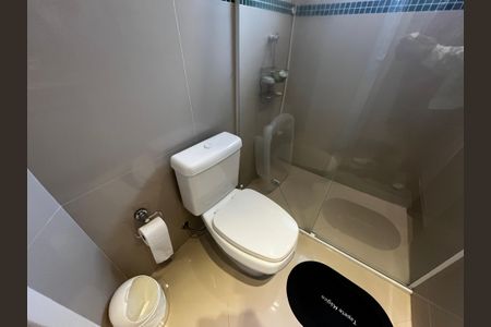 Casa de condomínio à venda com 130m², 3 quartos e 3 vagasBanheiro