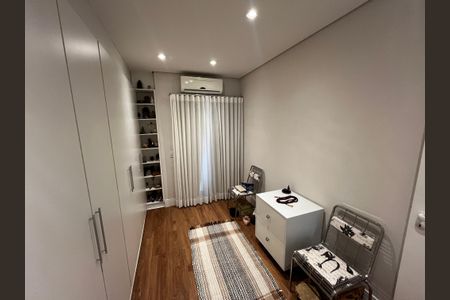 Casa de condomínio à venda com 130m², 3 quartos e 3 vagasQuarto 1