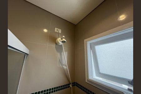 Casa de condomínio à venda com 130m², 3 quartos e 3 vagasBanheiro