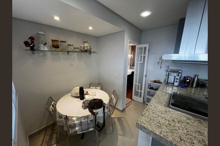 Casa de condomínio à venda com 130m², 3 quartos e 3 vagasCozinha
