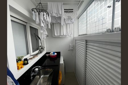 Casa de condomínio à venda com 130m², 3 quartos e 3 vagasLavanderia