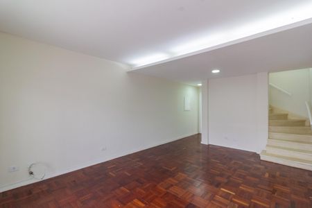 Casa para alugar com 180m², 3 quartos e 2 vagasSala