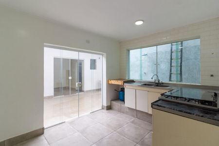 Casa para alugar com 180m², 3 quartos e 2 vagasCozinha