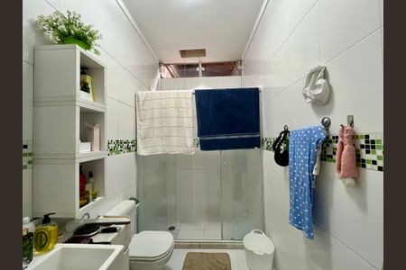 Casa à venda com 200m², 3 quartos e 2 vagas Casa à venda com 200m², 3 quartos e 2 vagasBanheiro da Suíte