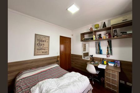 Casa à venda com 200m², 3 quartos e 2 vagas Casa à venda com 200m², 3 quartos e 2 vagasQuarto 2