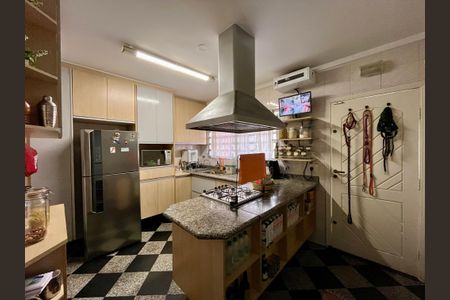 Casa à venda com 200m², 3 quartos e 2 vagas Casa à venda com 200m², 3 quartos e 2 vagasCozinha