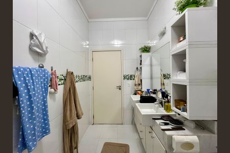 Casa à venda com 200m², 3 quartos e 2 vagas Casa à venda com 200m², 3 quartos e 2 vagasBanheiro da Suíte