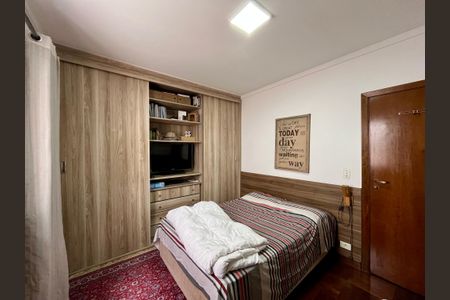 Casa à venda com 200m², 3 quartos e 2 vagas Casa à venda com 200m², 3 quartos e 2 vagasQuarto 2