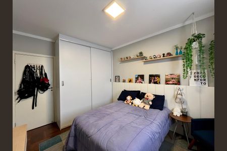 Casa à venda com 200m², 3 quartos e 2 vagas Casa à venda com 200m², 3 quartos e 2 vagasQuarto 1