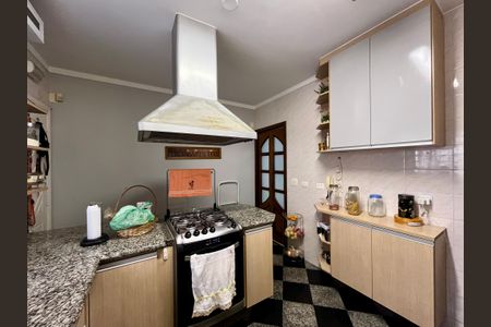 Casa à venda com 200m², 3 quartos e 2 vagas Casa à venda com 200m², 3 quartos e 2 vagasCozinha