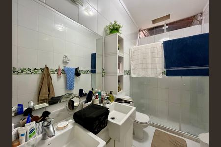 Casa à venda com 200m², 3 quartos e 2 vagas Casa à venda com 200m², 3 quartos e 2 vagasBanheiro da Suíte