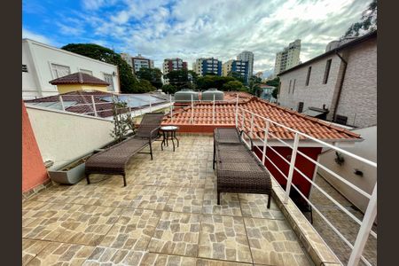 Casa à venda com 200m², 3 quartos e 2 vagas Casa à venda com 200m², 3 quartos e 2 vagasÁrea externa