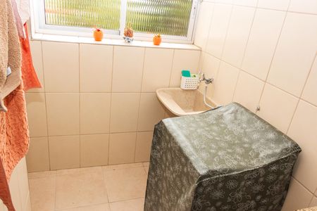 Cozinha e Área de Serviço de apartamento para alugar com 3 quartos, 64m² em Vila Sao Paulo, São Paulo