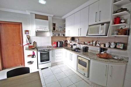 Casa para alugar com 402m², 3 quartos e 4 vagasCozinha