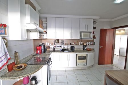 Casa para alugar com 402m², 3 quartos e 4 vagasCozinha