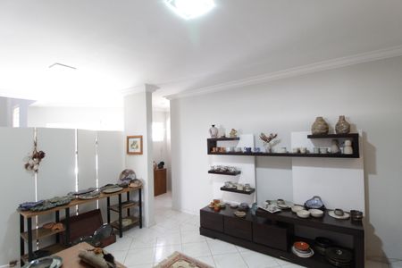 Casa para alugar com 402m², 3 quartos e 4 vagasSala