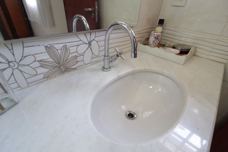 Casa para alugar com 402m², 3 quartos e 4 vagasBanheiro do Quarto 1