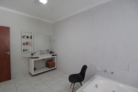 Casa para alugar com 402m², 3 quartos e 4 vagasBanheiro do Quarto 3